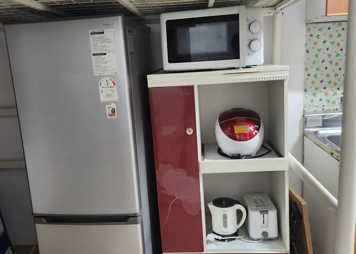 Apartment Exclusive Use Whole House For