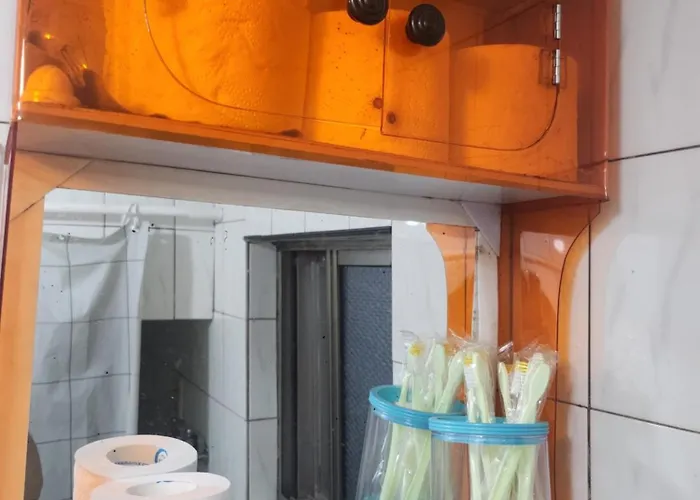 Apartment Exclusive Use Whole House For *