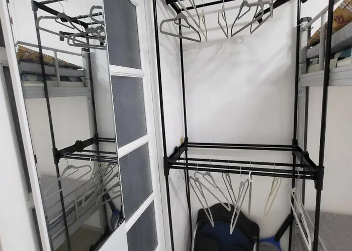 Exclusive Use Whole House For Apartment *