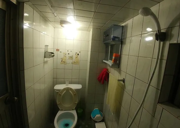 Exclusive Use Whole House For Apartment *