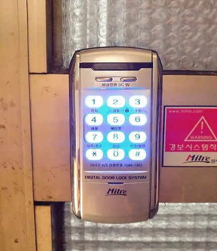 Exclusive Use Whole House For Apartment *