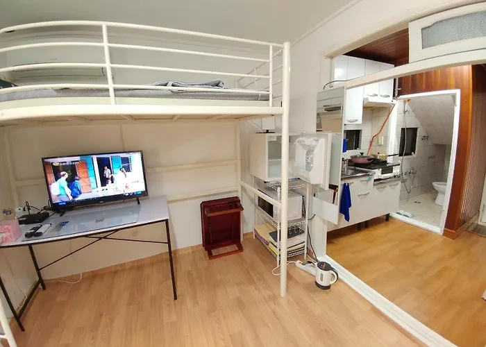 Exclusive Use Whole House For Apartment *