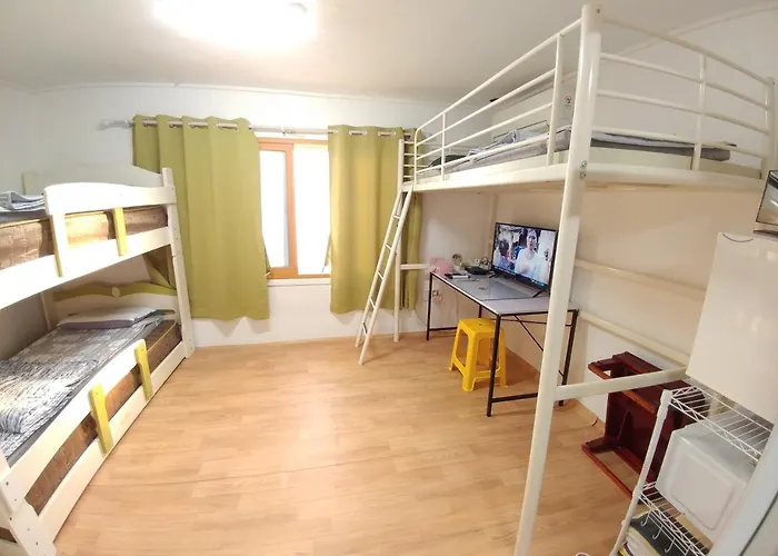 Exclusive Use Whole House For